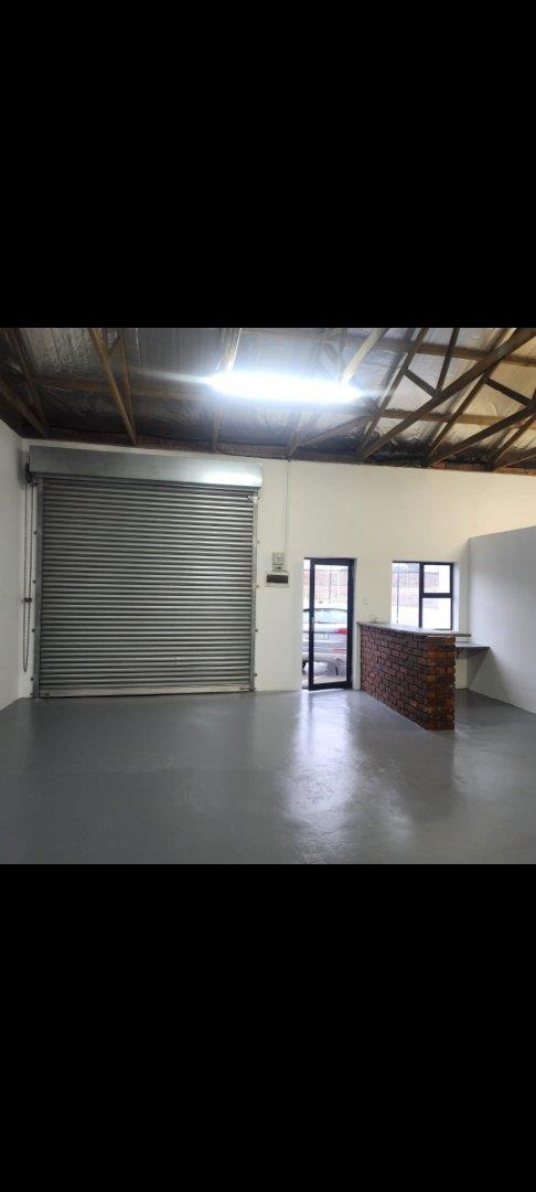 To Let commercial Property for Rent in Overbaakens Eastern Cape
